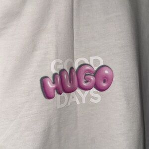 HUGO White shirt Short Sleeve Tee with Graphic Detail new small unisex